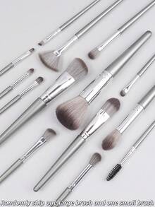 Set Kuas Makeup Premium, Alas Bedak Cair, Pembersih Kuas Besar, Set Kombinasi Kuas Makeup Wajah - Perak - View 7