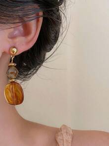 1 Pair Vintage Personalized Resin Marbled Asymmetrical Geometric Round Pendant Stud Earrings - Geometry - View 3