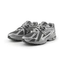 New Balance NB 1906R Y2K 千禧科技風甜酷情侶風通勤時尚運動舒適足弓支撐低筒慢跑鞋 中性款 M1906REH - M1906REH - 查看 3