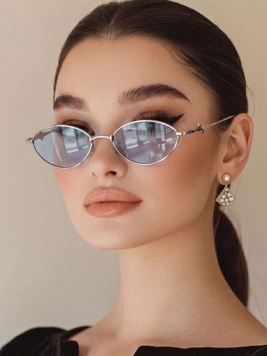 1 Pair Women's Silver Cat Eye Retro Small Frame Outfit Personalized Street Style Fashion Glasses - Silver - View 1