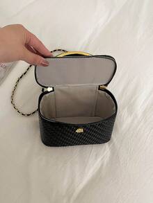 1件迷你女款時尚純色刺繡菱格紋斜挎包，適合放置卡夾與鑰匙 - 黑色 - 查看 5