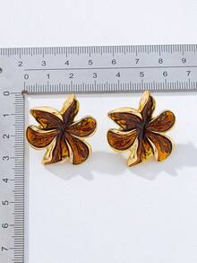 1對歐美時尚3D奢華合金百褶花瓣金色花朵耳釘 - 卡其色 - 查看 3