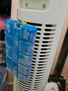 4件裝可重複使用冰袋固定架，可輕鬆安裝於電風扇背面，適合炎熱夏季無冷氣環境使用 - 多色 - 查看 10
