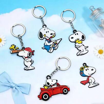 2件裝可愛卡通 SNOOPY 鑰匙圈，精緻可愛卡通情侶禮物，汽車鑰匙圈、背包吊飾、生日禮物、紀念品，適合粉絲、家人與朋友的完美小禮物，可愛包包配件，便攜式鑰匙圈生日禮物（1個 SNOOPY 吊飾 + 1個開口環）