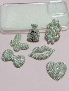 1 pieza Blanco Lujo Brillo Completo de Strass Símbolo de Dólar Bolsa de Dinero Lazo de Labios Oso Mariposa Adorno de Encanto de Diseñador Funda de Teléfono Decoraciones de Coche DIY Sin Adhesión Espejo Retrovisor Accesorios de Salida de Aire del Coche Manualidades - blanco - Ver 3