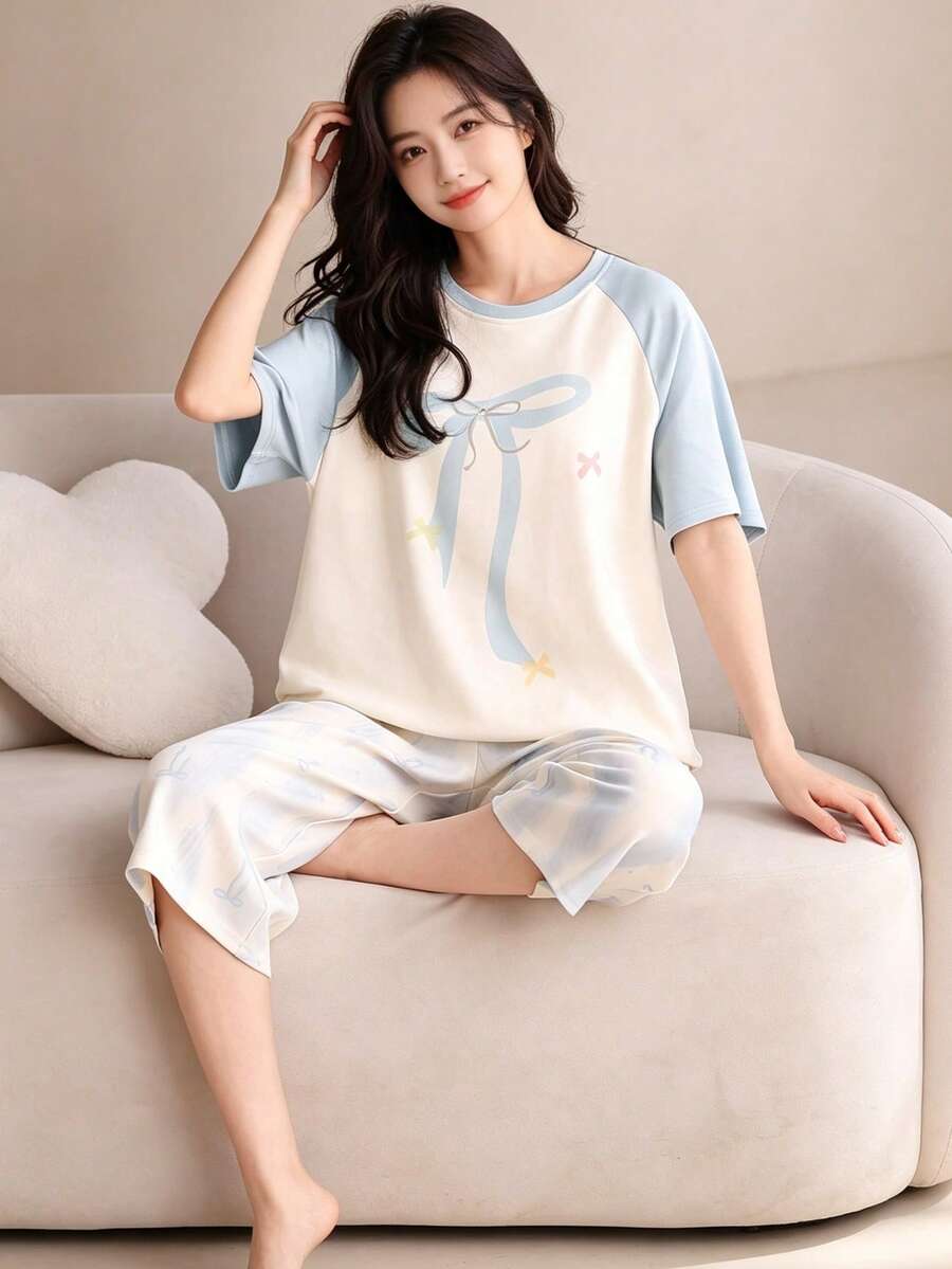 AICJ 两件套女士休闲纯色插肩袖家居服,圆领卡通熊印花短袖上衣和七分裤,适合母亲节,蓝白格子 - 藍白色 - 查看 1