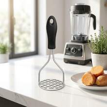 Amassador De Legumes E Batatas Resistente Em Aço Inox Com Cabo Preto Antiderrapante - Preto - Visão 1