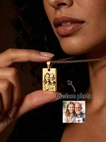 1pc Customized Photo Engraved Necklace - Inlaid With Lifelike Photo, Mother's Day Customized Necklace - Christmas Gift For Mom, Fashionable Stainless Steel Photo Frame Pendant For Women Personalized Customized Pendant Photo Picture, Couple Photo, Family Photo, Travel Souvenir Customized Necklace - Multicolor - View 1