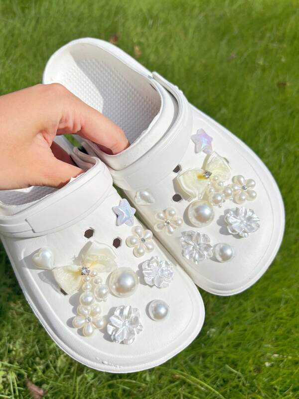 18pcs Beige Small Bow Accessories, Small Flower DIY Shoe Decorations, Suitable For Perforated Sandals, Elegant And Fashionable, Gift For Girlfriend