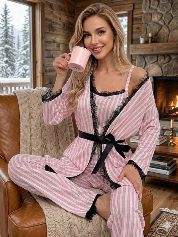 ❤️ Set de pijama 3 piese pentru femei cu detalii din dantelă –