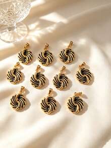 10 pièces Ensemble de pendentifs en acier inoxydable torsadé en spirale noir et or vintage, breloques rondes texturées en spirale pour l'assemblage de chaînes DIY, convient pour un style cool, les trajets de bureau, les rendez-vous en couple, les fêtes d'anniversaire, le streetwear, les cadeaux d'Halloween - Multicolore - Voir 3