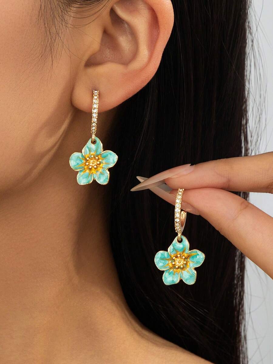 1 Pair Elegant Luxury French Summer Vacation Beach Style Sparkling Handmade Drip Oil Light Green Enamel Pendant Earrings For Women - Green - View 1