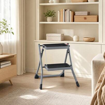 SONGMICS Scaletta a 2 Gradini Pieghevole Salvaspazio in Acciaio Antiscivolo 150 kg 55 x 50 x 4,5 cm Grigio e Nero