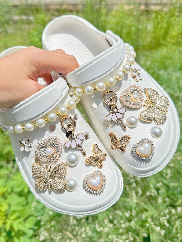 18pcs Gold Shoe Charms (Pearl Chain, Butterfly, Ballet Girl, Pearl Heart, Flower) Suitable For Women's Perforated Slippers DIY Accessories