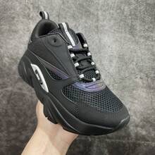 B22 Ganz Schwarz
