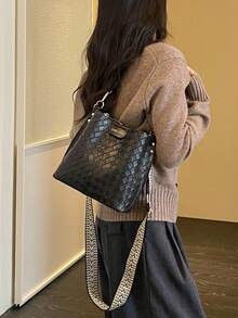 New Woven Shoulder Bag For Women, High-End Crossbody Bag, Versatile Commuter Bag - Black - View 4