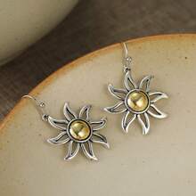 DIYCCPC Bohemian Vintage Sunflower Hollow Dual-Tone Decorative Earrings, Perfect For Daily Commute And Holiday Party Gift Jewelry - Two-color - View 6