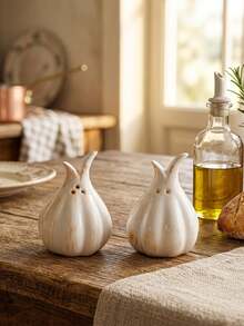 2pcs Garlic Shaped Ceramic Seasoning Jars, Creative 2pcs And 3pcs Salt Shaker Set, Pepper And Spice Jars, Suitable For Daily Home Use, Outdoor BBQ And Gatherings, Can Be Used As Gifts Or Decorative Tableware - Multicolor - View 2