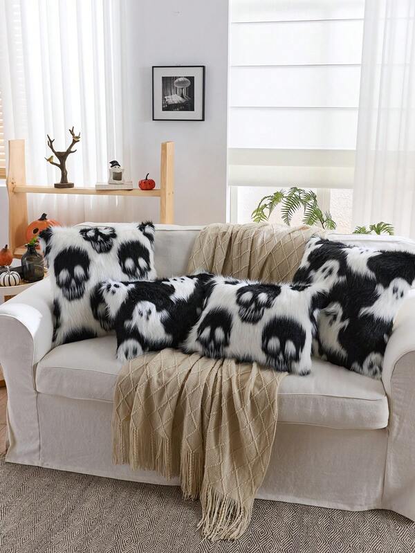 1 pièce Taie d'oreiller en fausse fourrure petit fantôme noir & blanc d'Halloween, convient pour la décoration intérieure, la décoration d'Halloween, taie d'oreiller toutes saisons, sans insert
