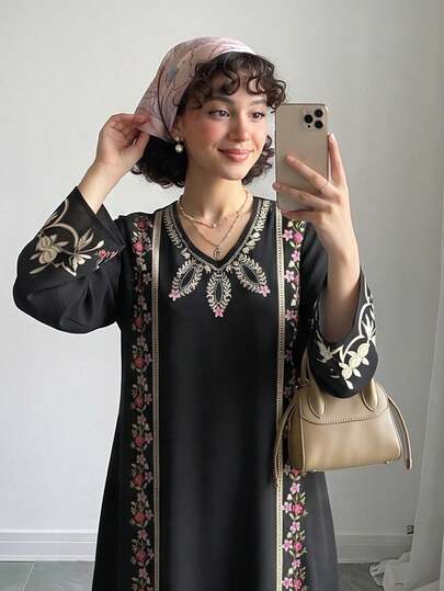 Spring Elegant Embroidery Look Maxi Dress Black Floral Sequin V Neck Middle Eastern Luxury Robe