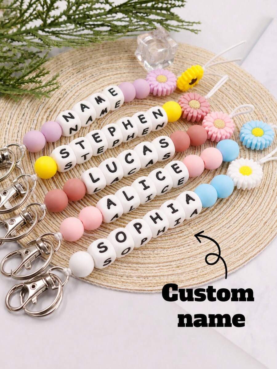 LICVIC Customized Keychain, Personalized Daisy Silicone Bead Pendant, Keychain With Beaded Letters, Backpack, Handbag Charms, Unisex Keychain, Gift For Friends, Family, Students, Mothers, Unique Back To School Gift, Aesthetic, Thoughtful Gift, Graduation Gift - Style a - View 1