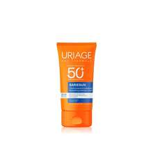 Uriage كريم حماية مرطب يورياج بارييسن SPF50+ 50 مل - حماية عالية من الشمس، حماية من الأشعة فوق البنفسجية A، حماية من الأشعة فوق البنفسجية B، مرطب، قوام سائل، مقاوم للماء، امتصاص سريع، متوافق مع البشرة مؤكد من قبل أطباء الجلد - نحاس - مشاهدة 1