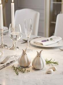 2pcs Garlic Shaped Ceramic Seasoning Jars, Creative 2pcs And 3pcs Salt Shaker Set, Pepper And Spice Jars, Suitable For Daily Home Use, Outdoor BBQ And Gatherings, Can Be Used As Gifts Or Decorative Tableware - Multicolor - View 3