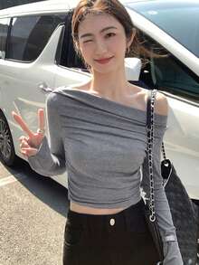 Women's Solid Color Fitted Off Shoulder Ruched Cropped T-Shirt - Grey - View 3