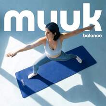 MUUK FITNESS Tapete de Yoga Foamy Antideslizante 150 x 59 cm | Esterilla Ligera de 8 mm con Correa de Transporte| Almohadilla para Rodillas y Codos | Material EVA Resistente, Ligero y Cómodo | Ideal para Ejercicio en Casa, Gimnasio, Parque, Viajes, Meditación y Estiramientos - Azul Rey - Ver 7