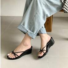 French-Style Thong Wedge Sandals For Women, Summer Outdoor Wear, 2026 New Model, Stunning And Versatile, Thin Strap Beach Thong Sandals - Black - View 4
