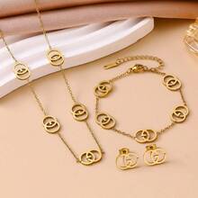 Conjunto de Pulseira, Colar e Brincos de Aço Inoxidável com Letra CG Vazada Geométrica - Dourado - Visão 5