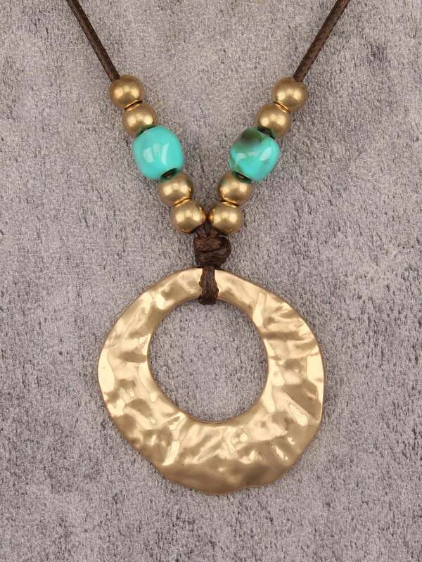 1 pieza Collar bohemio mate martillado asimétrico con círculo hueco, cuentas de turquesa fresca con pequeñas cuentas doradas, cadena larga para suéter, cadena de cuello versátil para uso diario para mujeres, accesorio minimalista para capas para Navidad, Halloween, fiesta, vacaciones, regalo para novia o novio