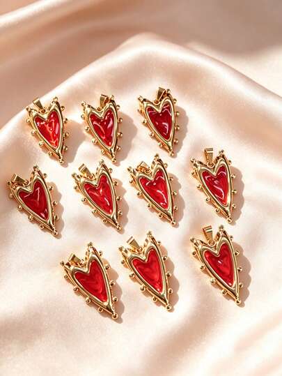 Ins Y2K Hot Girl Rivet Red Heart DIY Stainless Steel Pendant, Pointed Heart Charm For Layering And Switching Neckwear Styles, Suitable For Best Friends Shopping, Vintage Market, Short Trip Photography, Anniversary Date, Girly Gift