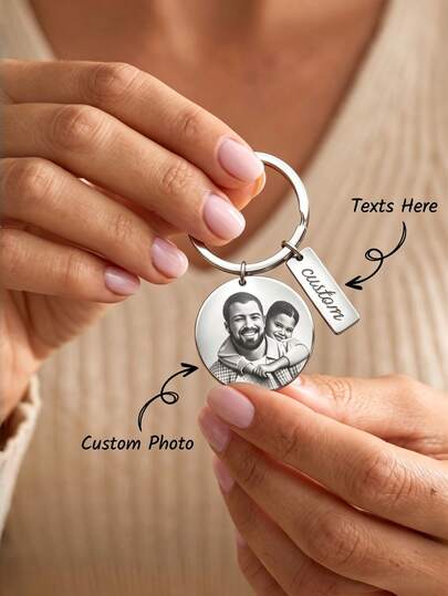 1PC Customized Engraved Photo Keychain, Stainless Steel Round Photo Keychain With Engraved Name, Laser Engraved Photo And Name Customized Keychain, Personalized Family Photo Keychain, Family Customized Gift, Commemorative Photo Keychain, DIY Name And Photo Keychain, Personalized Customized Father Photo Keychain, Father's Day Customized Jewelry, Customized Dad Keychain