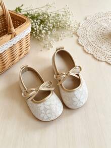 1 Pair Princess Style Mesh Embroidered Lace Breathable Pearl Flat Shoes, Flower And Bow Decor, Hollow Design, Easy To Put On And Take Off, Suitable For Birthday, Wedding, Formal Occasions, Party, Stage Performance And Unforgettable Moments. Suitable For Girls Shoes, Girls Sandals, Girls Student Shoes, Student Shoes, Children Shoes, Flower Children Shoes. - White - View 5
