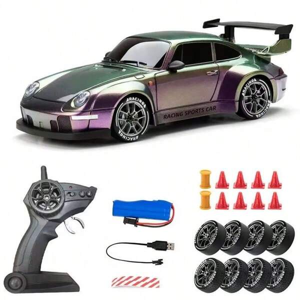 Mobil RC Drift Skala 1:24 – Mainan Kendali Jarak Jauh 2.4GHz 4WD. Termasuk Lampu, Ban, dan Aksesoris Lintasan Rintangan. Hadiah Ideal untuk Ulang Tahun, Halloween, dan Natal.