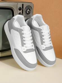 Zapatillas deportivas de suela gruesa blancas y grises para hombre, zapatos deportivos casuales retro de 2026 de caña baja, zapatos versátiles de uso diario que aumentan la altura, zapatos de suela gruesa de ante tipo galleta, zapatos casuales para hombre, zapatos deportivos diarios duraderos y de moda, zapatillas de caña baja con cordones transpirables, zapatos versátiles INS para estudiantes, zapatos unisex para parejas 36-47, zapatos casuales versátiles para ir al trabajo - ceniza blanca - Ver 4