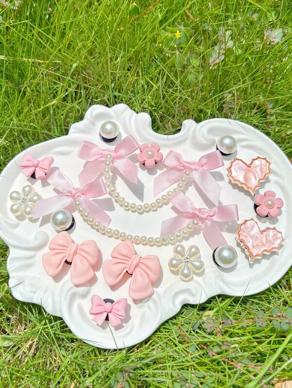 16pcs Pink Bow Accessories, Gold Pink Heart DIY Shoe Decor, Suitable For Perforated Sandals, Elegant & Fashionable, Gift For Girlfriend