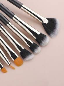 ronshadow Conjunto de 16 Pincéis de Maquiagem Preto & Prata, Pincel de Pó Redondo Grande, Base, Blush, Iluminador em Leque, Pincéis de Sombra Multitamanho, Corretivo, Pincéis de Sobrancelha, Cerdas Macias Amigáveis à Pele, Kit Completo de Ferramentas de Maquiagem de Base & Cor para Iniciantes, Uso Diário e Encontros - Preto - Visão 8