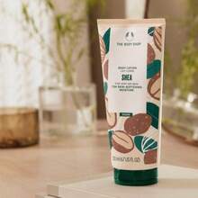 The Body Shop لوشن الجسم بزبدة الشيا من ذا بودي شوب 200 مل - زبدة الشيا - مشاهدة 3