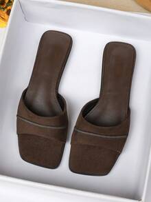 Women's Flat Sandals 2026 Spring/Summer New Versatile Soft Sole Beach Slides Fashion Roman Sandals Plus Size Women's Shoes 41-43 - Dark Brown - View 1