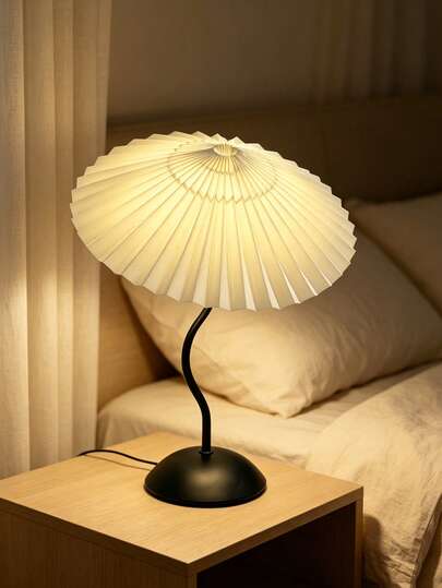 1pc USB Powered Metal High-Quality Desk Lamp, Ins Vintage Nordic Style, Suitable For Bedside, Homestay, Multi-Purpose Restaurant, Camping, Minimalist Warm Light Atmosphere Night Light