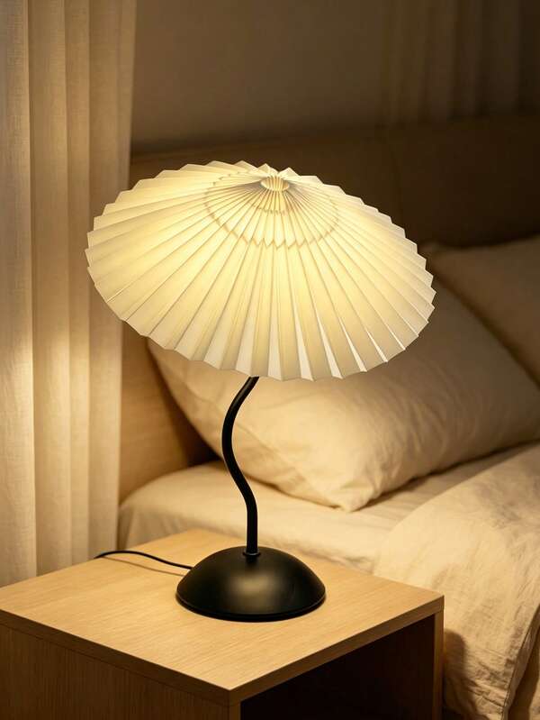 1pc USB Powered Metal High-Quality Desk Lamp, Ins Vintage Nordic Style, Suitable For Bedside, Homestay, Multi-Purpose Restaurant, Camping, Minimalist Warm Light Atmosphere Night Light