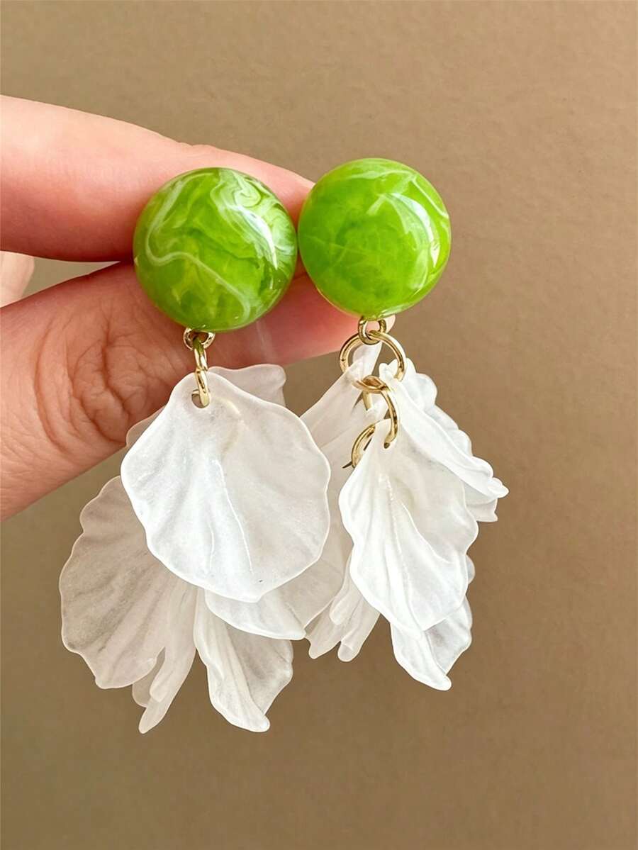 1 Pair Fashion White Matte Petal Tassel Earrings For Women And Girls, Party, Vacation, Banquet, Travel, Jewelry Gift, European And American Style Dangle Earrings - White - View 1