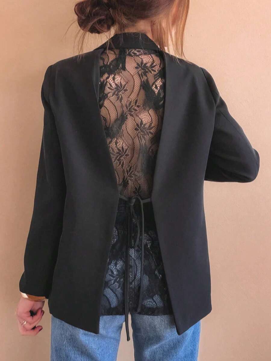 優雅女款黑色長袖西裝外套,背面飾有精緻蕾絲設計,適合秋季時尚穿搭 - 黑色 - 查看 1