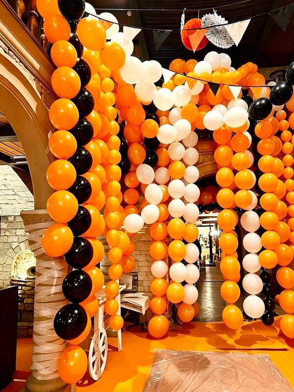 70pcs Halloween Black, Orange, White Latex Balloon Set, Suitable For Halloween Theme, Birthday Party, Holiday Celebration, Bar, Anniversary Decoration