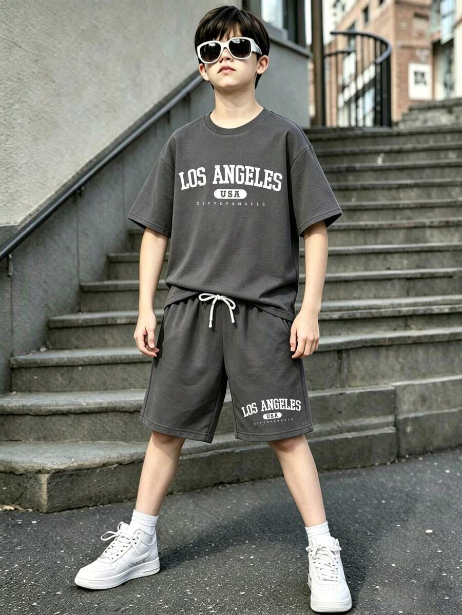 男童字母印花圆领短袖T恤和短裤套装 - 深灰色 - 查看 1