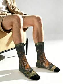 1 Pair Vintage Forest Jungle Tiger & Green Plant Illustration All-Over Print Mid-Calf Socks, Unisex Couple Socks For Travel, Black Reinforced Wear-Resistant Toe, Breathable Skin-Friendly High Elastic, Suitable For Denim Shorts, Cargo Pants, Dress Pants, Loafers, Slippers, Casual Commute Campus Student Socks, Beach Vacation Outfit, Outdoor Outing, Summer Party Gift, Random Print Position - Multicolor - View 4