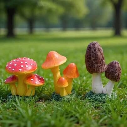 3pcs Mini Resin Colorful Mushroom Figurines, Simulated Fly Agaric Mushroom Mini Models, Perfect Match For Moss Terrarium DIY Landscape Decor Accessories, Home Garden Decoration Miniature Display