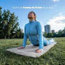 MUUK 1 pieza Tapete de yoga antideslizante de 150x60 cm con 8 mm de grosor|Correa de Transporte, Resistente y Cómoda | Ideal para Ejercicio en Casa, Gimnasio, Parque, Viajes, Meditación y Estiramientos - Gris Claro - Ver 10
